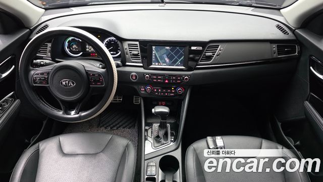 Kia Niro 2018 — photo 10