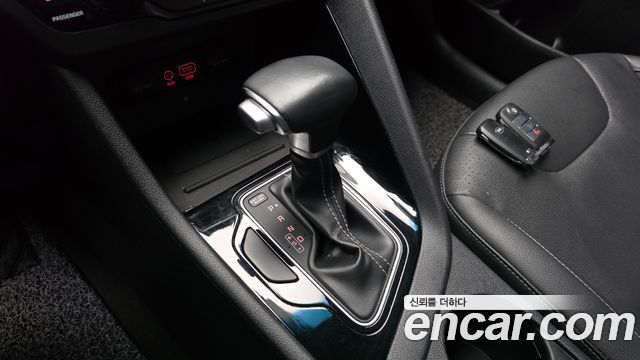 Kia Niro 2018 — photo 12
