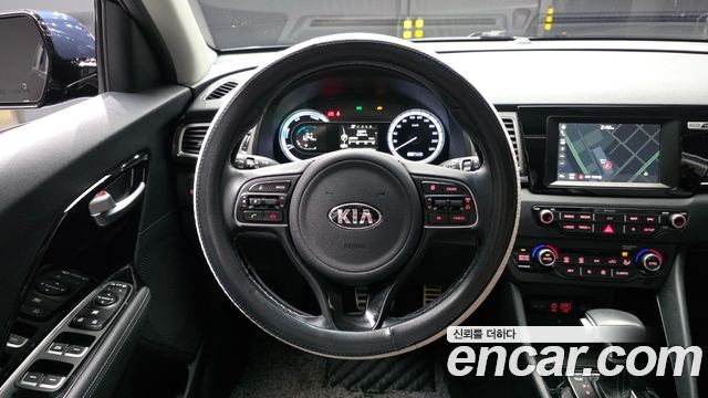 Kia Niro 2018 — photo 19