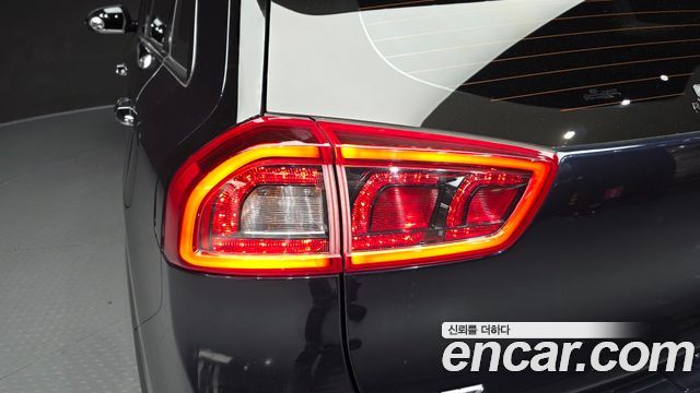 Kia Niro 2018 — photo 9