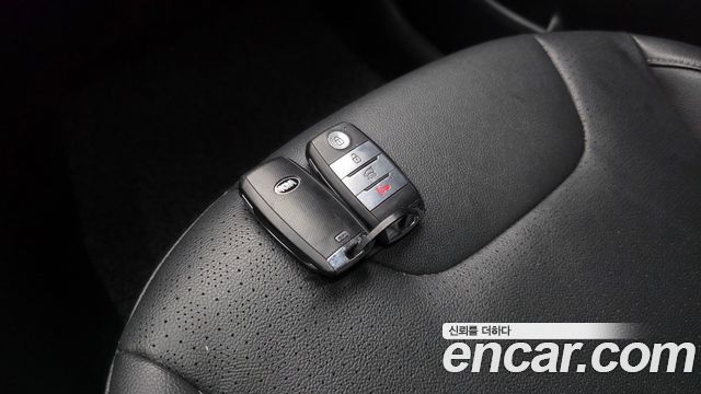 Kia Niro 2018 — photo 27