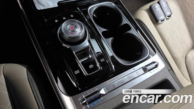 Kia Canival 2022 — photo 9