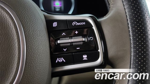 Kia Canival 2022 — photo 17