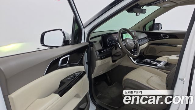 Kia Canival 2023 — photo 10