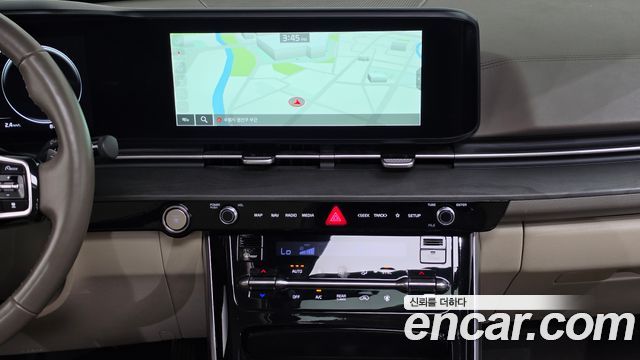 Kia Canival 2023 — photo 14