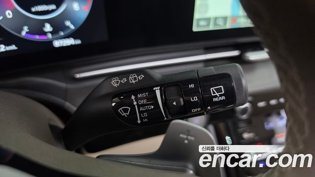 Kia Canival 2023 — photo 18