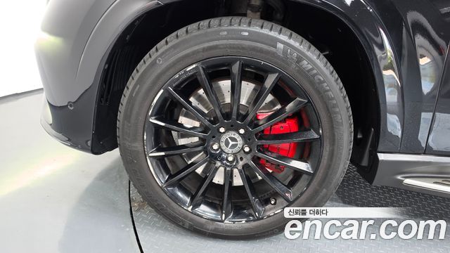 Mercedes-Benz GLE-Class 2023 — photo 5