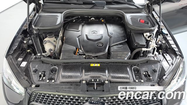 Mercedes-Benz GLE-Class 2023 — photo 6