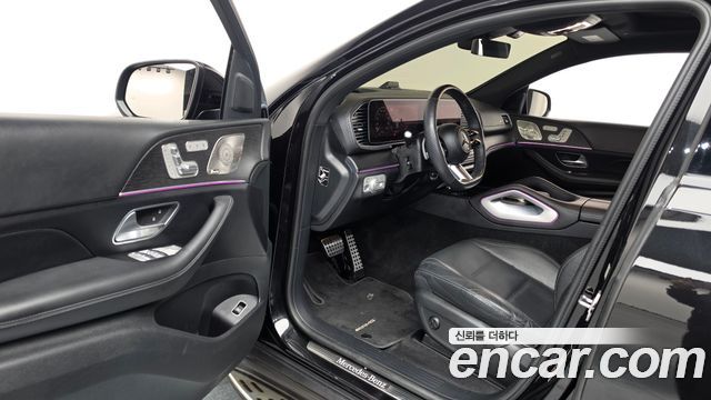 Mercedes-Benz GLE-Class 2023 — photo 13