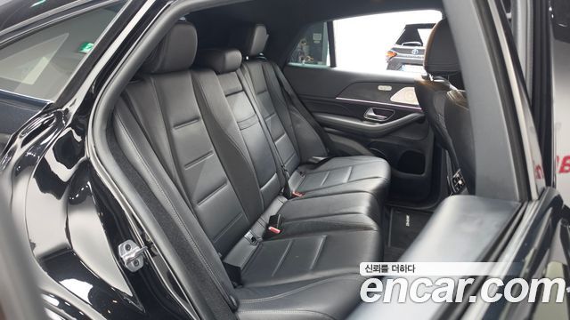Mercedes-Benz GLE-Class 2023 — photo 17