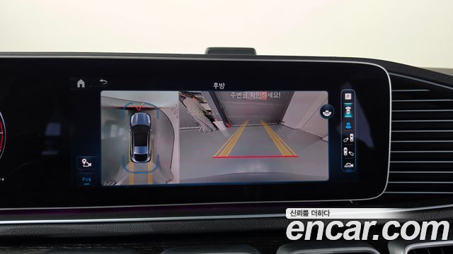 Mercedes-Benz GLE-Class 2023 — photo 19