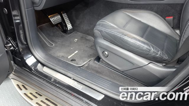 Mercedes-Benz GLE-Class 2023 — photo 24