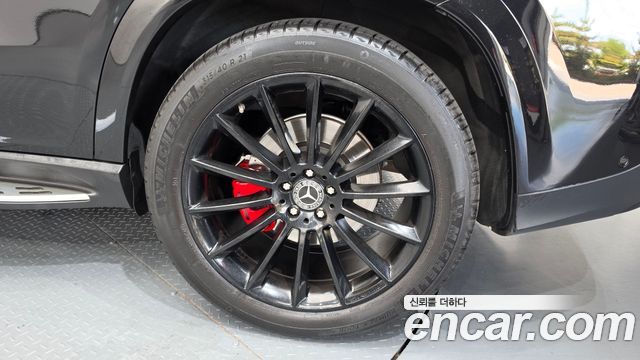 Mercedes-Benz GLE-Class 2023 — photo 7