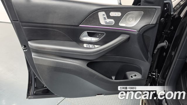 Mercedes-Benz GLE-Class 2023 — photo 14