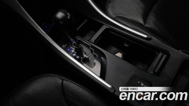 Hyundai Sonata 2011 — photo 12