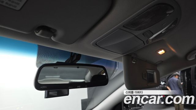 Hyundai Sonata 2011 — photo 24