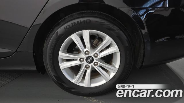 Hyundai Sonata 2011 — photo 7