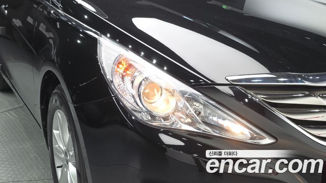 Hyundai Sonata 2011 — photo 8