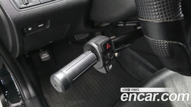 Hyundai Sonata 2011 — photo 27