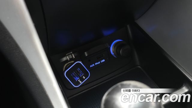 Hyundai Sonata 2011 — photo 32