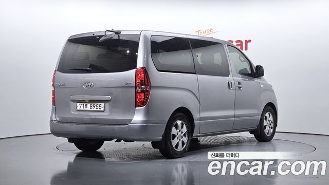 Hyundai Starex 2019 — photo 2