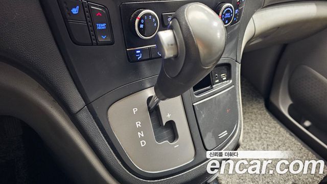 Hyundai Starex 2019 — photo 9
