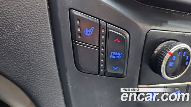 Hyundai Starex 2019 — photo 16
