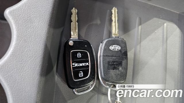 Hyundai Starex 2019 — photo 19