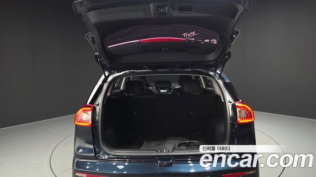 Kia Niro 2018 — photo 26