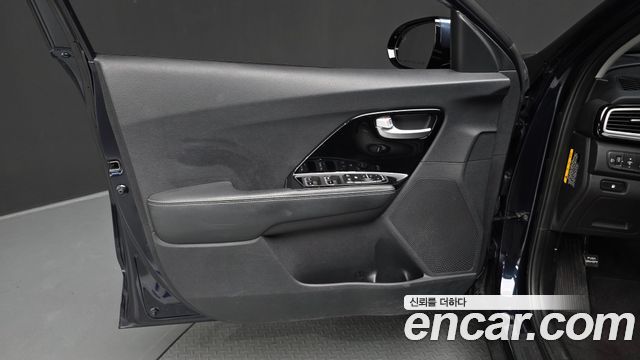 Kia Niro 2018 — photo 14