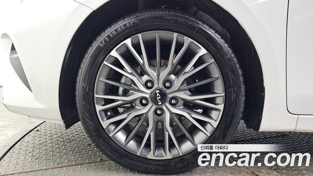 Kia K3 2022 — photo 5