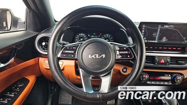 Kia K3 2022 — photo 23