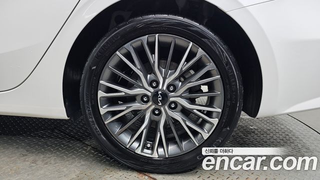Kia K3 2022 — photo 7