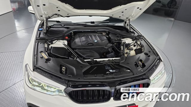 BMW 5-Series 2018 — photo 6