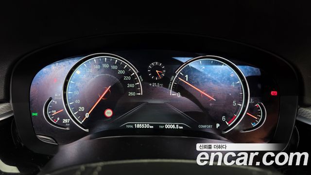 BMW 5-Series 2018 — photo 8
