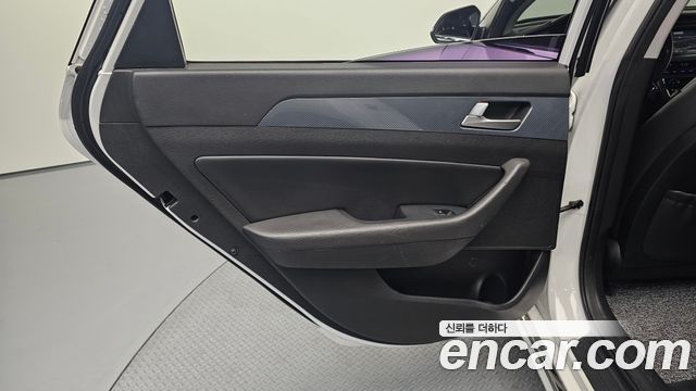 Hyundai Sonata 2017 — photo 15