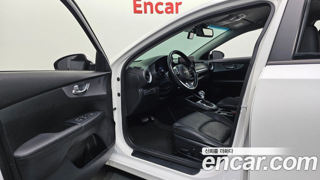 Kia K3 2022 — photo 13