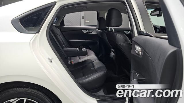 Kia K3 2022 — photo 17