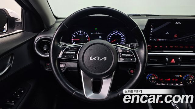 Kia K3 2022 — photo 21