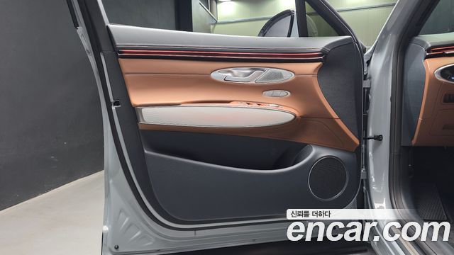 Genesis GV70 2027 — photo 14