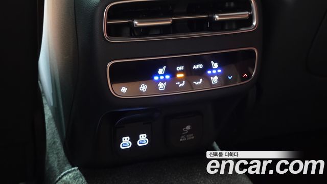 Genesis GV70 2027 — photo 29