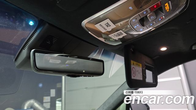 Genesis GV70 2027 — photo 31