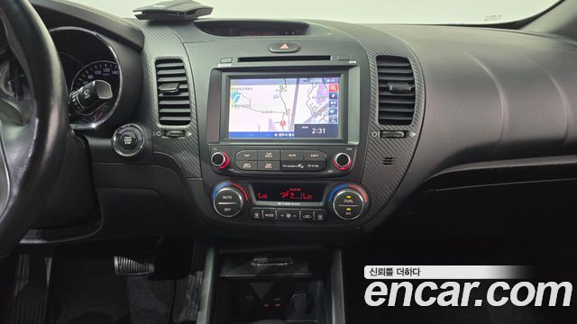 Kia K3 2015 — photo 19