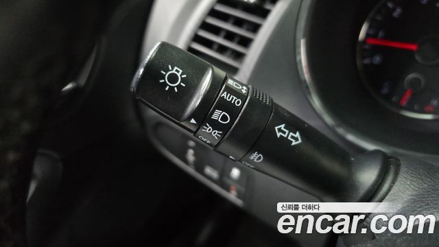 Kia K3 2015 — photo 23