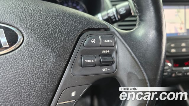 Kia K3 2015 — photo 29