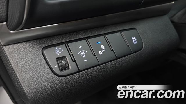 Hyundai AVANTE 2020 — photo 14