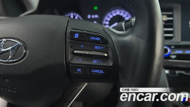 Hyundai AVANTE 2020 — photo 17