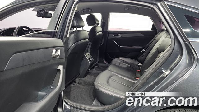 Hyundai Sonata 2019 — photo 11