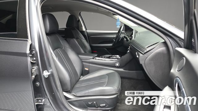 Hyundai Sonata 2020 — photo 17