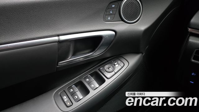Hyundai Sonata 2020 — photo 27